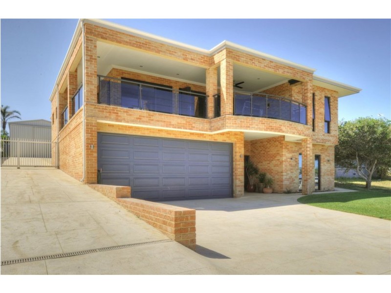 61 Galatea Road, Falcon WA 6210