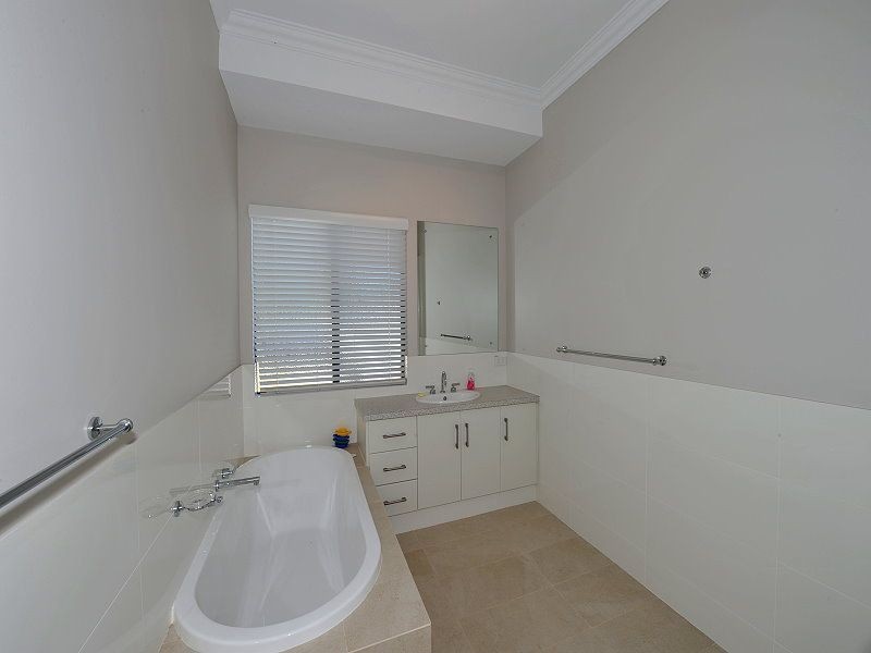 61 Galatea Road, Falcon WA 6210