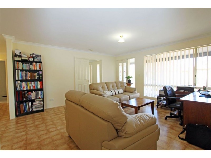 3 Saffron Loop, Falcon WA 6210