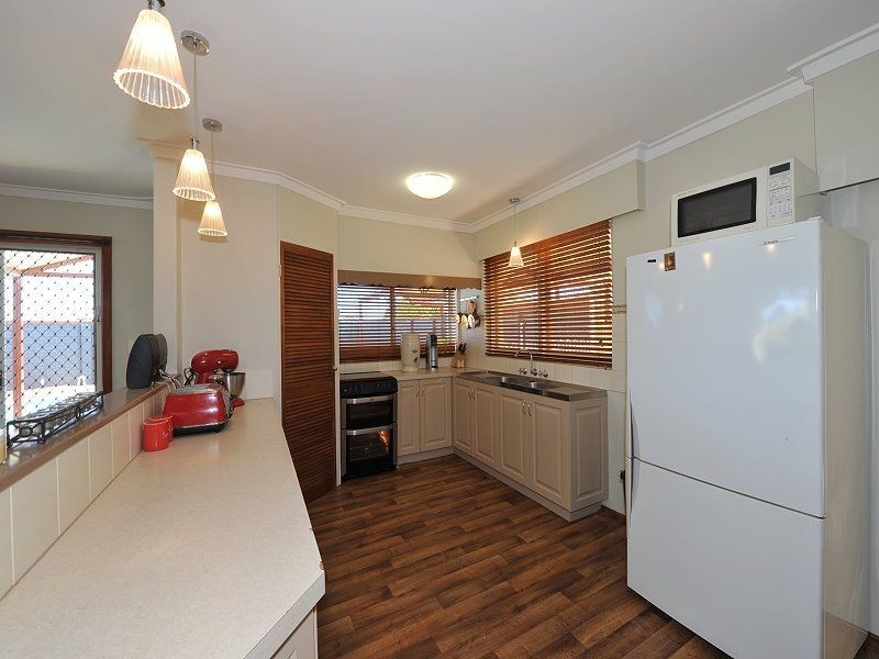 5 Comet Street, Dudley Park WA 6210