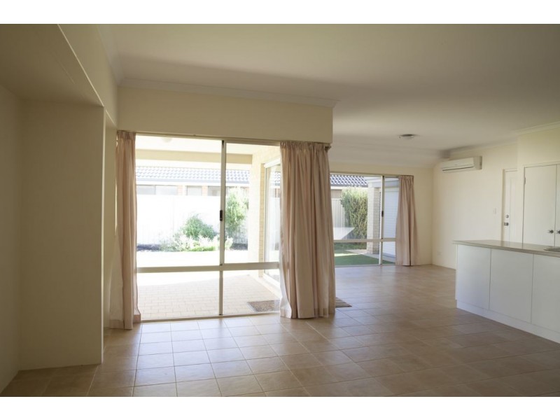 14 Sinclair Vista, Lakelands WA 6180