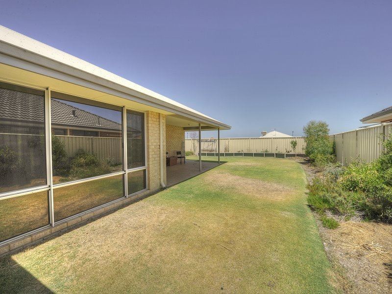 14 Sinclair Vista, Lakelands WA 6180