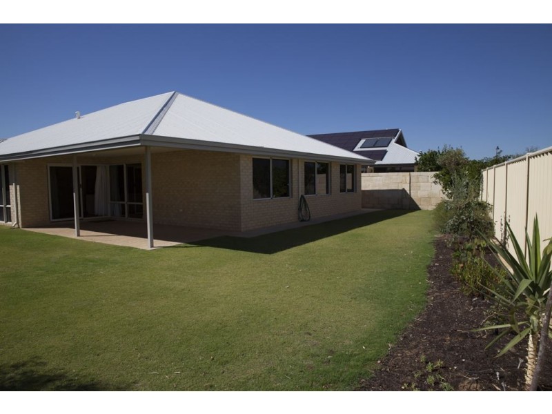 14 Sinclair Vista, Lakelands WA 6180
