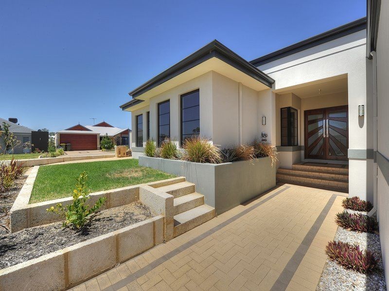 6 Emerald Pass, Meadow Springs WA 6210