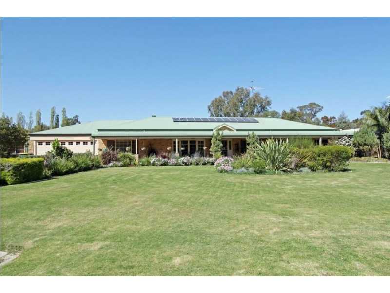 14 Hotspur Way, Greenfields WA 6210