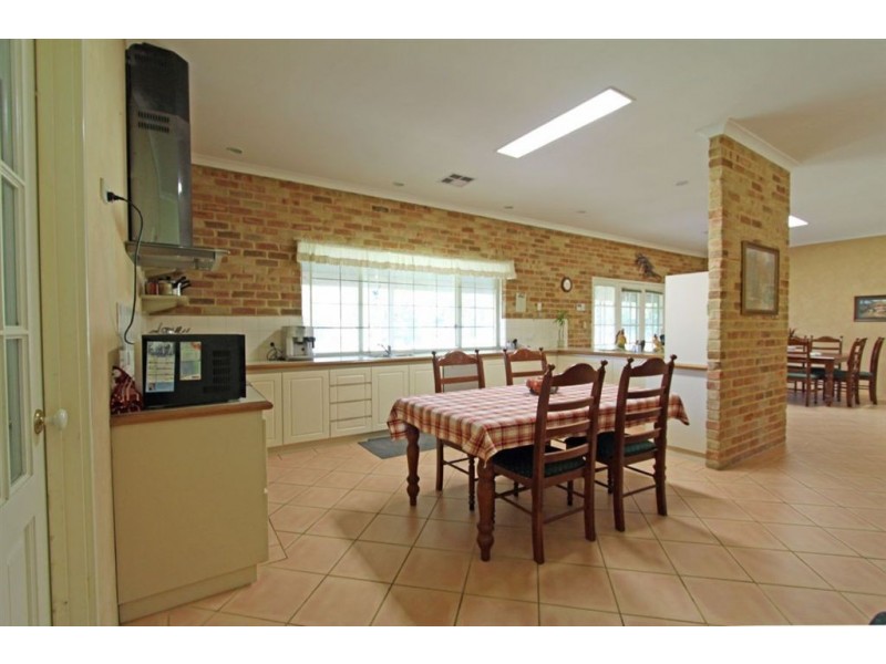 14 Hotspur Way, Greenfields WA 6210