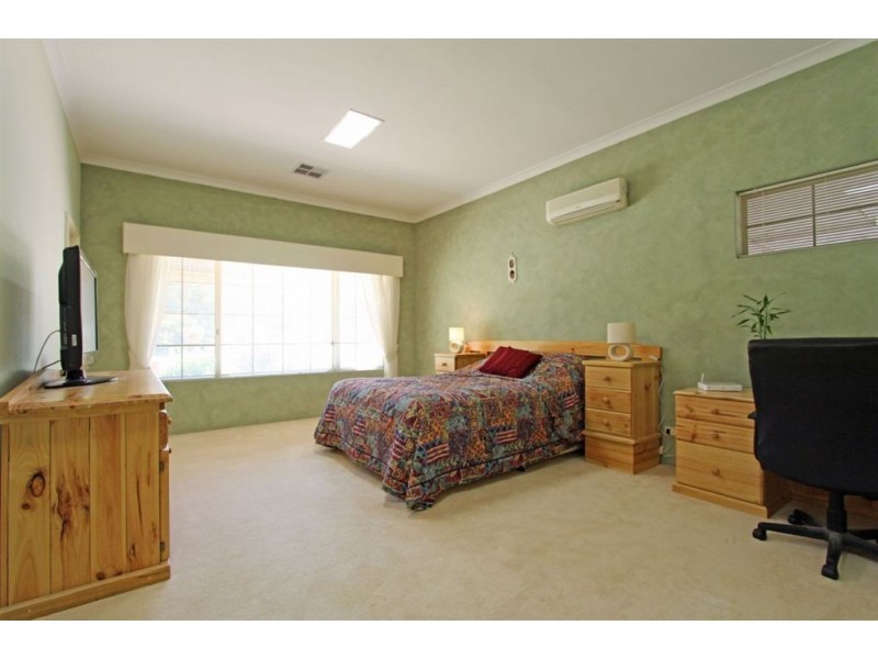 14 Hotspur Way, Greenfields WA 6210