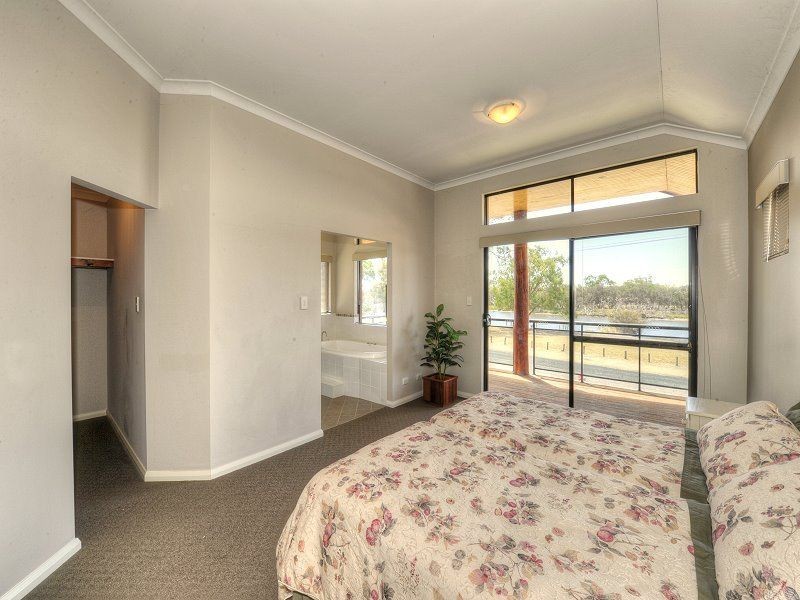 2/21 Bertram Street, Coodanup WA 6210