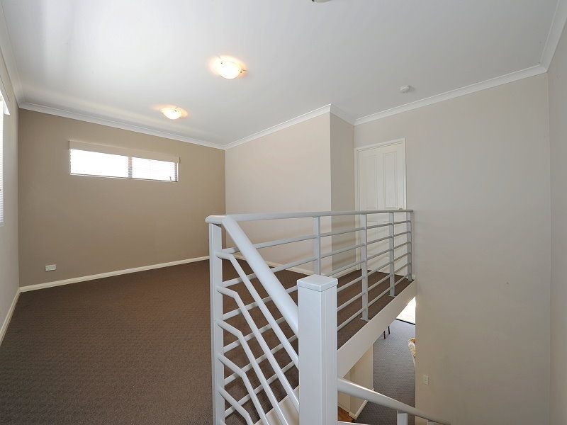 2/21 Bertram Street, Coodanup WA 6210