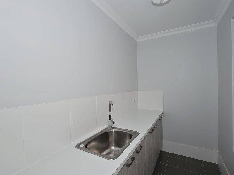 24 Victor Drive, Madora Bay WA 6210