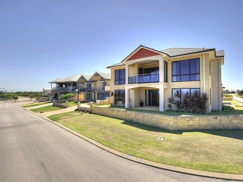 9 Abeona Parade, Madora Bay WA 6210