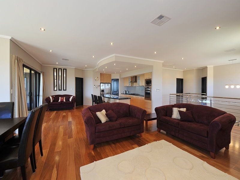 9 Abeona Parade, Madora Bay WA 6210