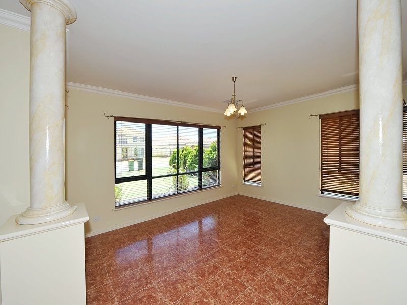 53 Ronsard Drive, San Remo WA 6210