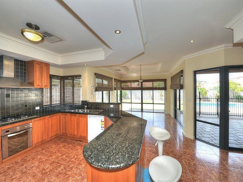 53 Ronsard Drive, San Remo WA 6210