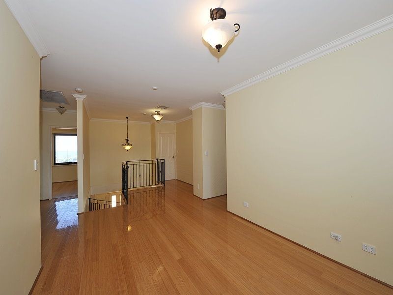 53 Ronsard Drive, San Remo WA 6210