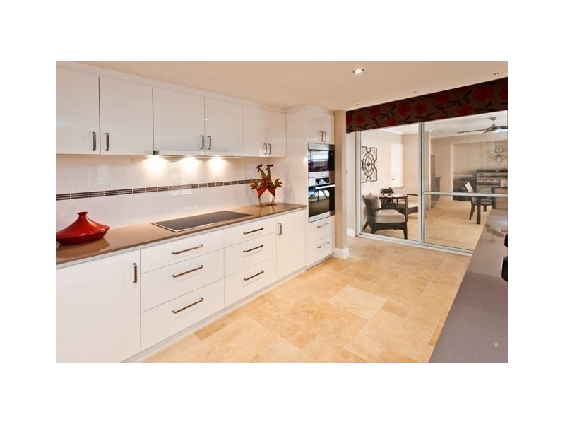 4 Torwood Edge, Halls Head WA 6210
