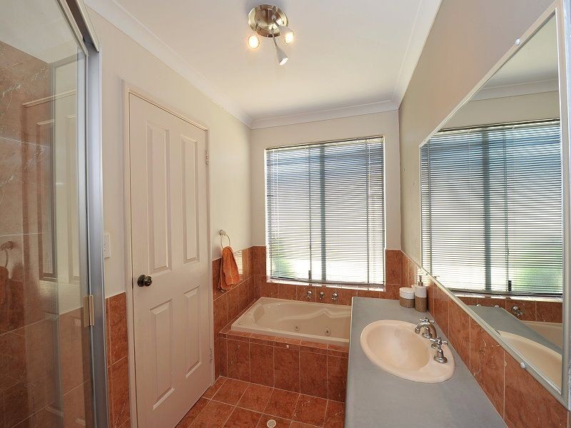 3 Brouwer Trail, Dudley Park WA 6210