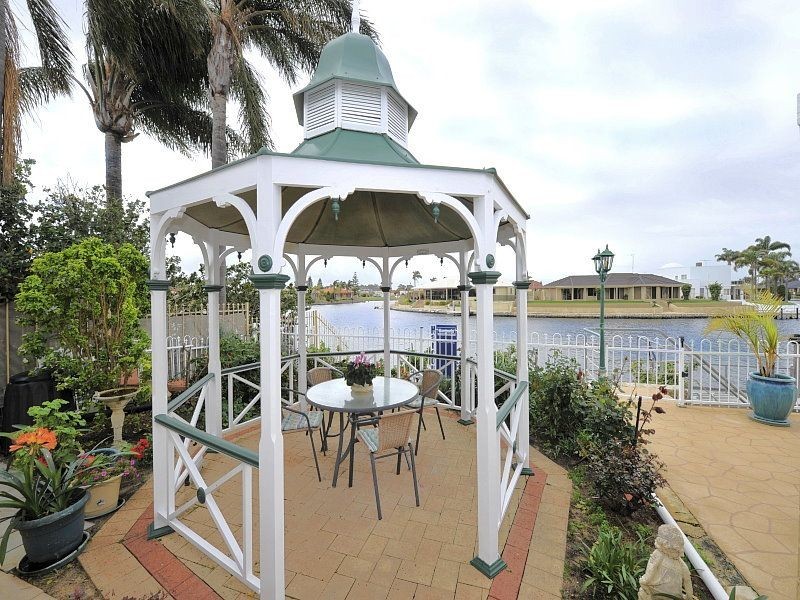 69 Waterside Drive, Dudley Park WA 6210