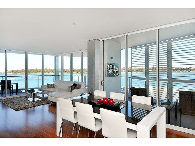 201/5 Marco Polo Drive, Mandurah WA 6210