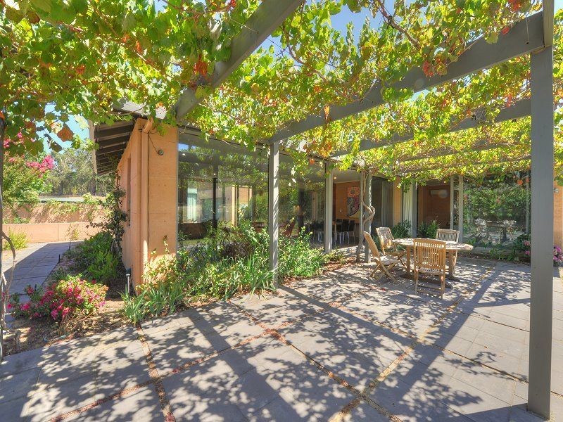 70 Holyoake Road, Dwellingup WA 6213