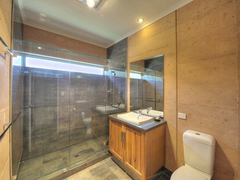 70 Holyoake Road, Dwellingup WA 6213