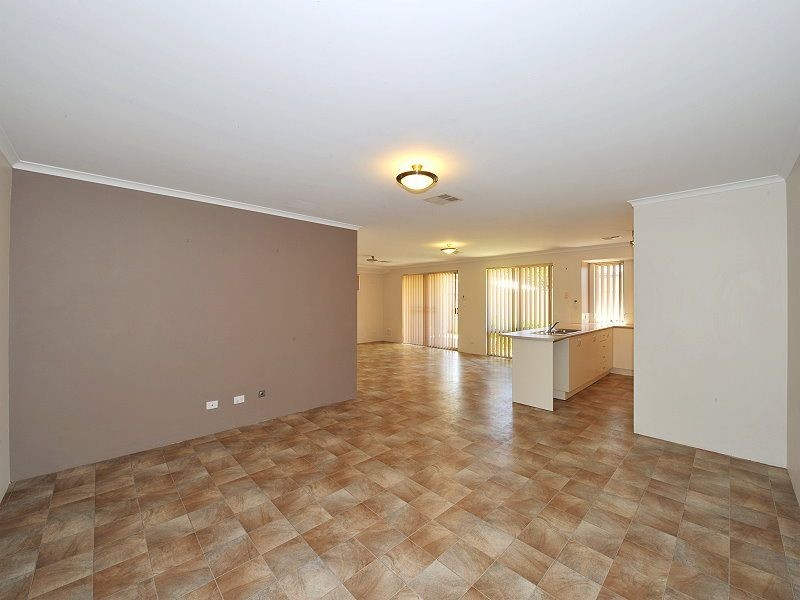 3/7 Jupiter Way, Greenfields WA 6210