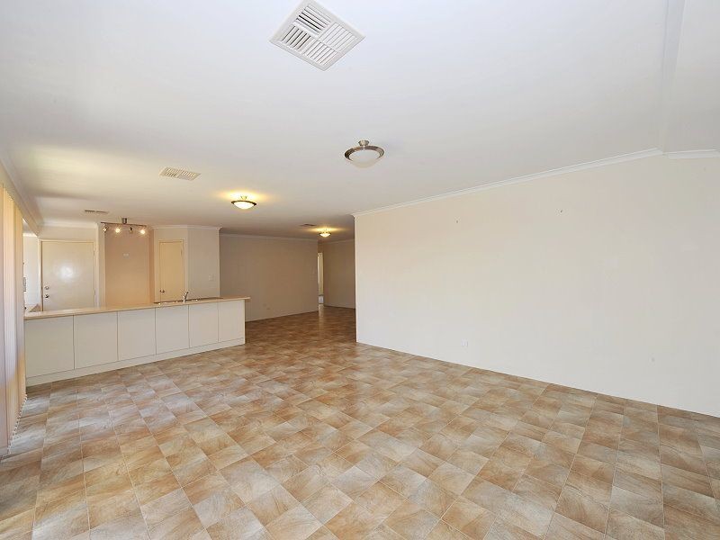 3/7 Jupiter Way, Greenfields WA 6210