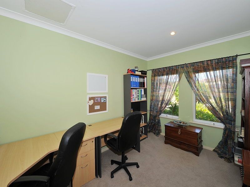 3 Ash Court, Halls Head WA 6210