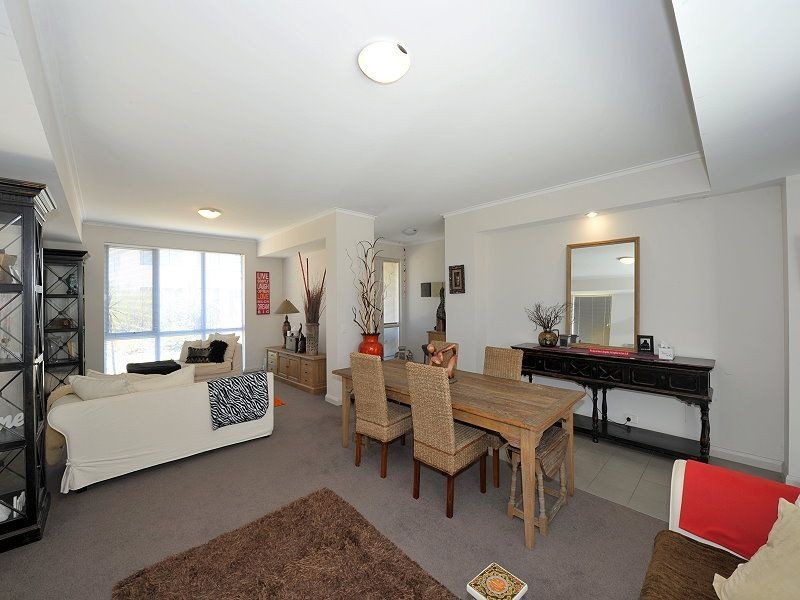 5 Arcot Court, Meadow Springs WA 6210