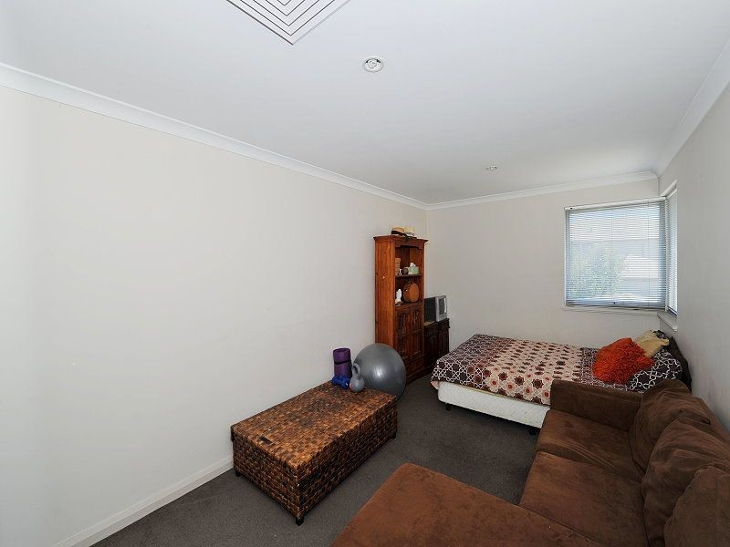 5 Arcot Court, Meadow Springs WA 6210