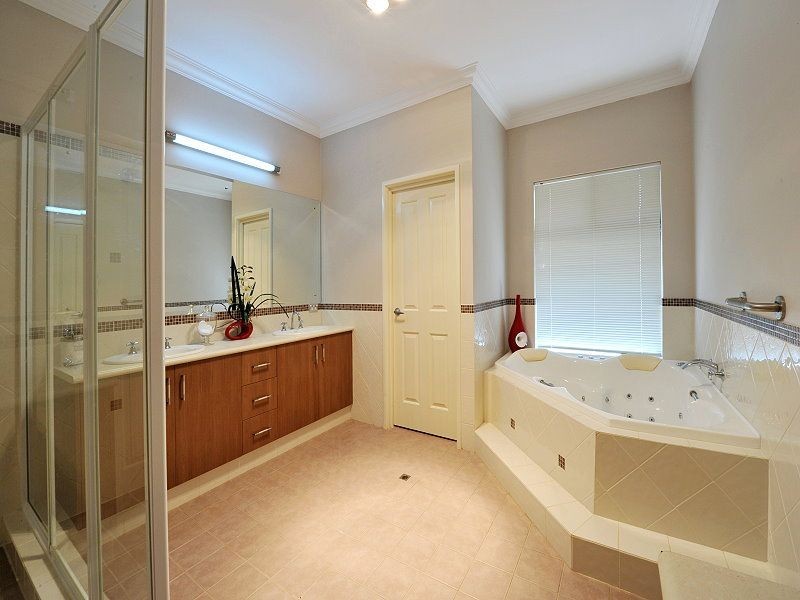 48 Bellavista Parade, Meadow Springs WA 6210