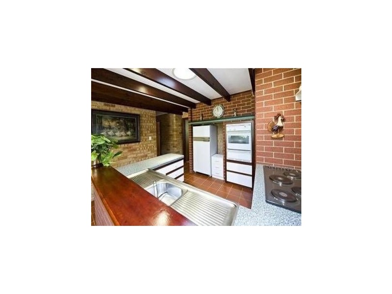 5 Knight Place, Waroona WA 6215