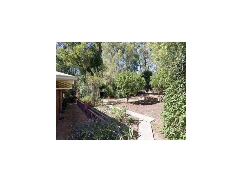 5 Knight Place, Waroona WA 6215