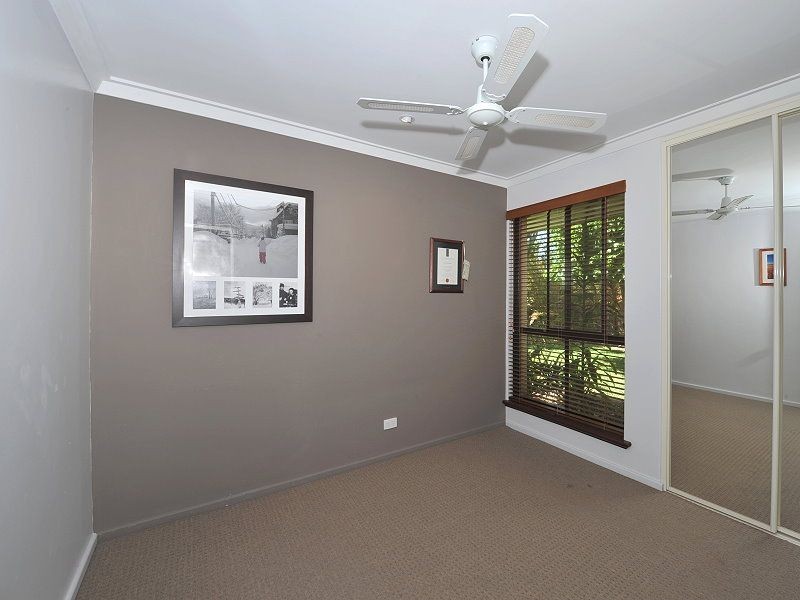 10 Tennyson Ave, Halls Head WA 6210