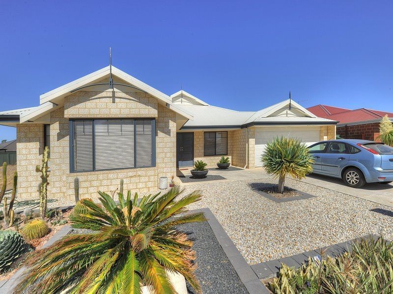 19 Bibbulmun Meander, Ravenswood WA 6208