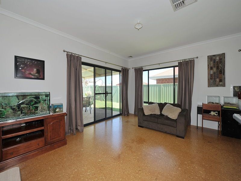 19 Bibbulmun Meander, Ravenswood WA 6208