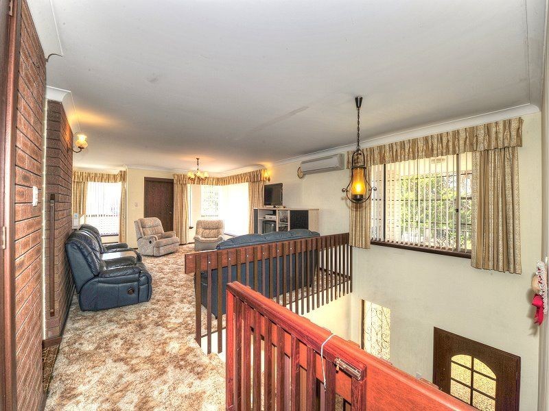 4 Armstrong Street, Halls Head WA 6210