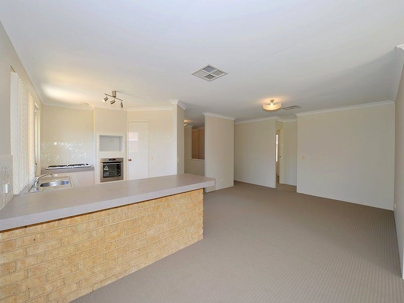 32 Pentland Crescent, Dudley Park WA 6210