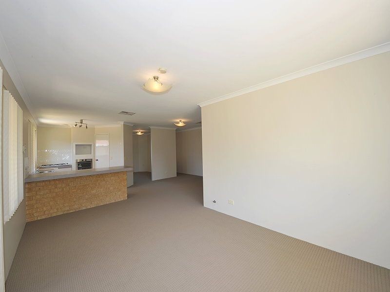 32 Pentland Crescent, Dudley Park WA 6210