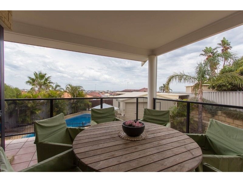 7 Nettle Place, Halls Head WA 6210