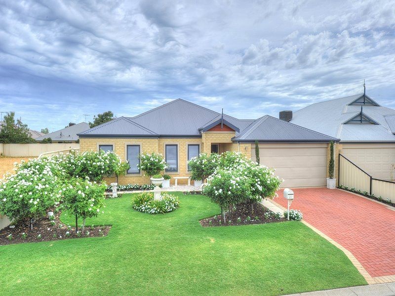 17 Nankeen Approach, Dudley Park WA 6210