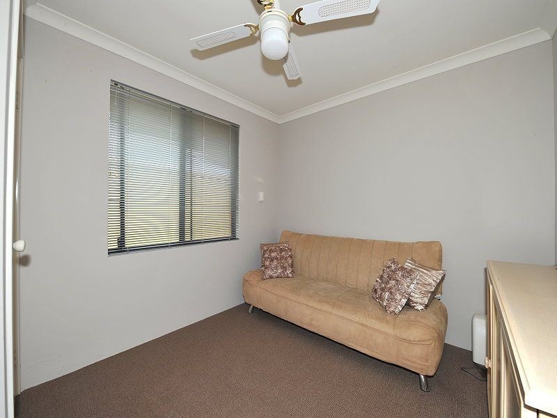 17 Nankeen Approach, Dudley Park WA 6210