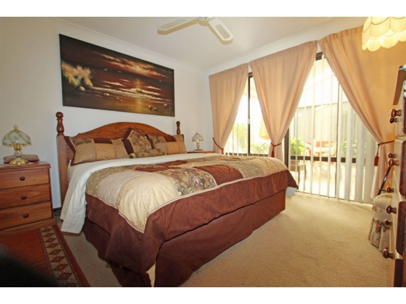 40 Arundel Drive, Halls Head WA 6210