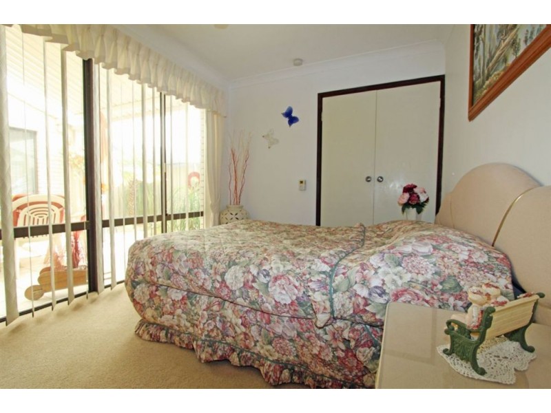 40 Arundel Drive, Halls Head WA 6210