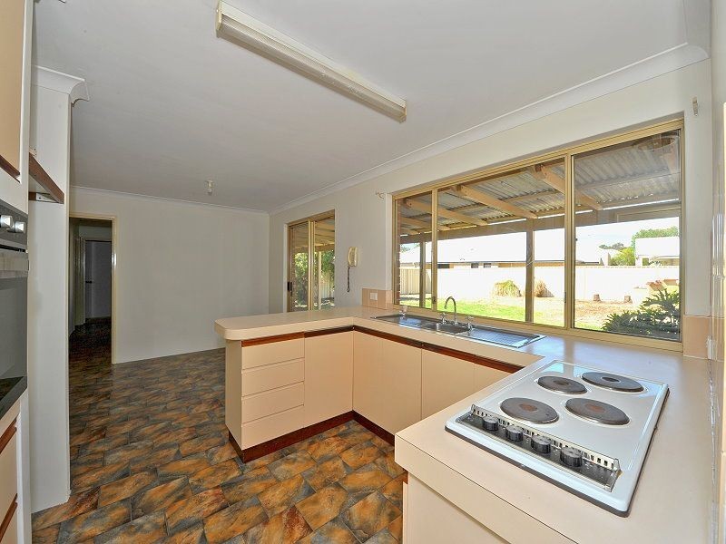 6 Bannister Court, Wannanup WA 6210