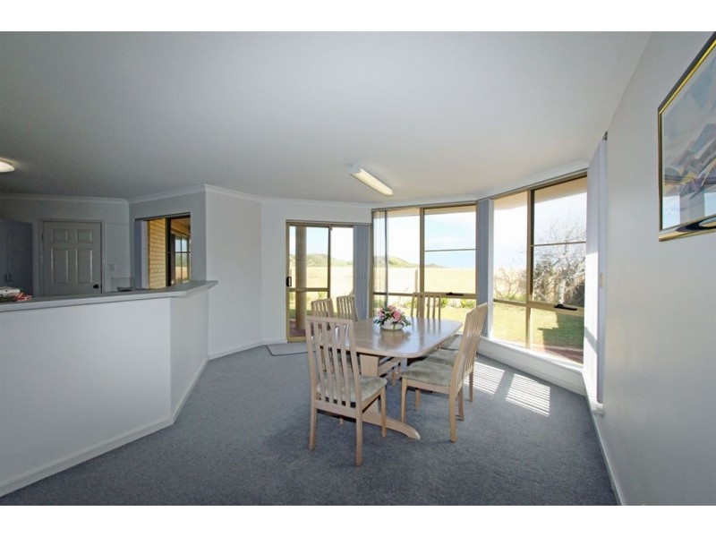 50A Halls Head Parade, Halls Head WA 6210