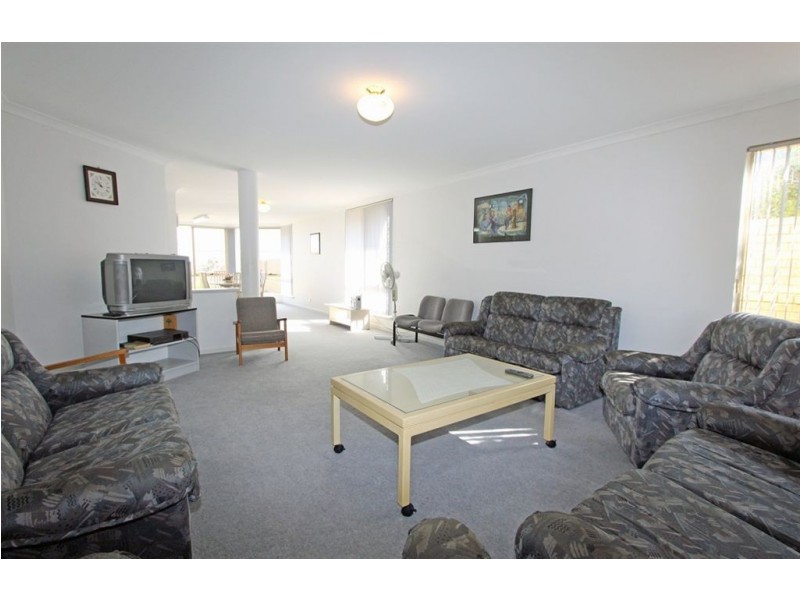 50A Halls Head Parade, Halls Head WA 6210