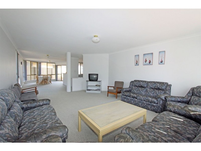 50B Halls Head Parade, Halls Head WA 6210