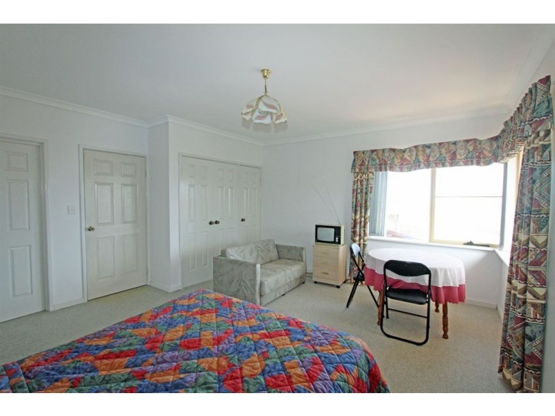 50B Halls Head Parade, Halls Head WA 6210