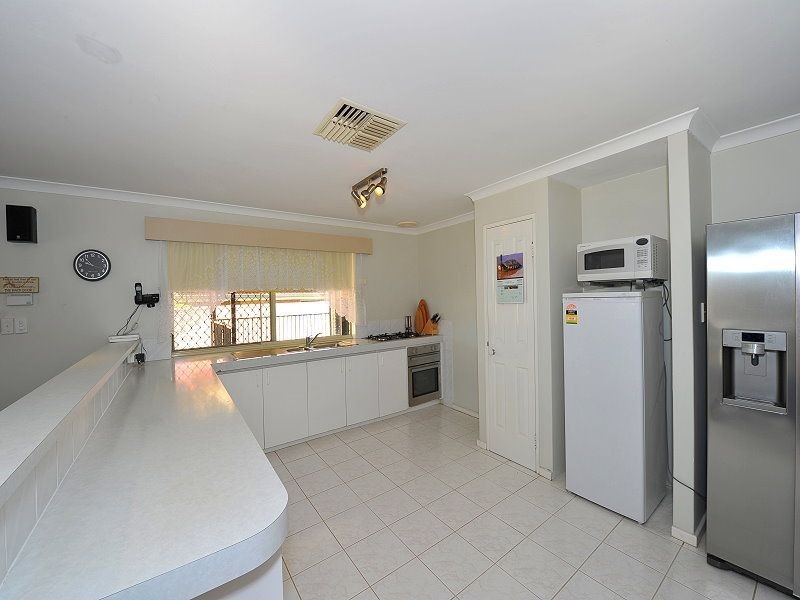 13 Ammerdown Place, Erskine WA 6210
